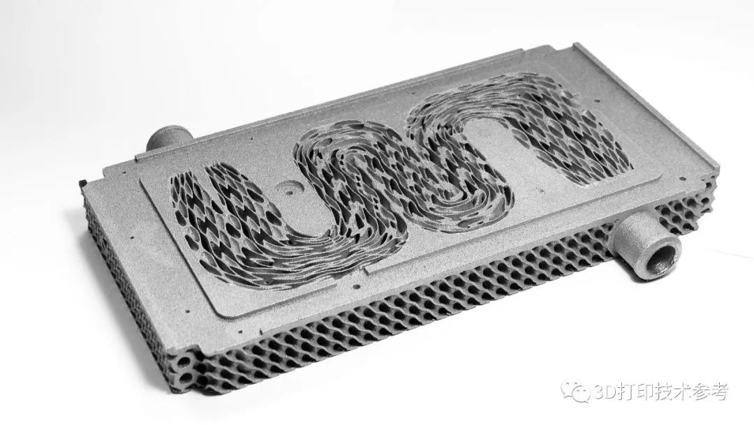 一种特殊晶格结构的3D打印散热器，既提供刚度，又增加传热面积