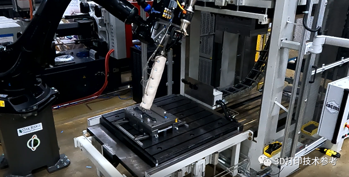 大型复合材料3D打印+模压成型：橡树岭国家实验室第一台AMCM试验单元